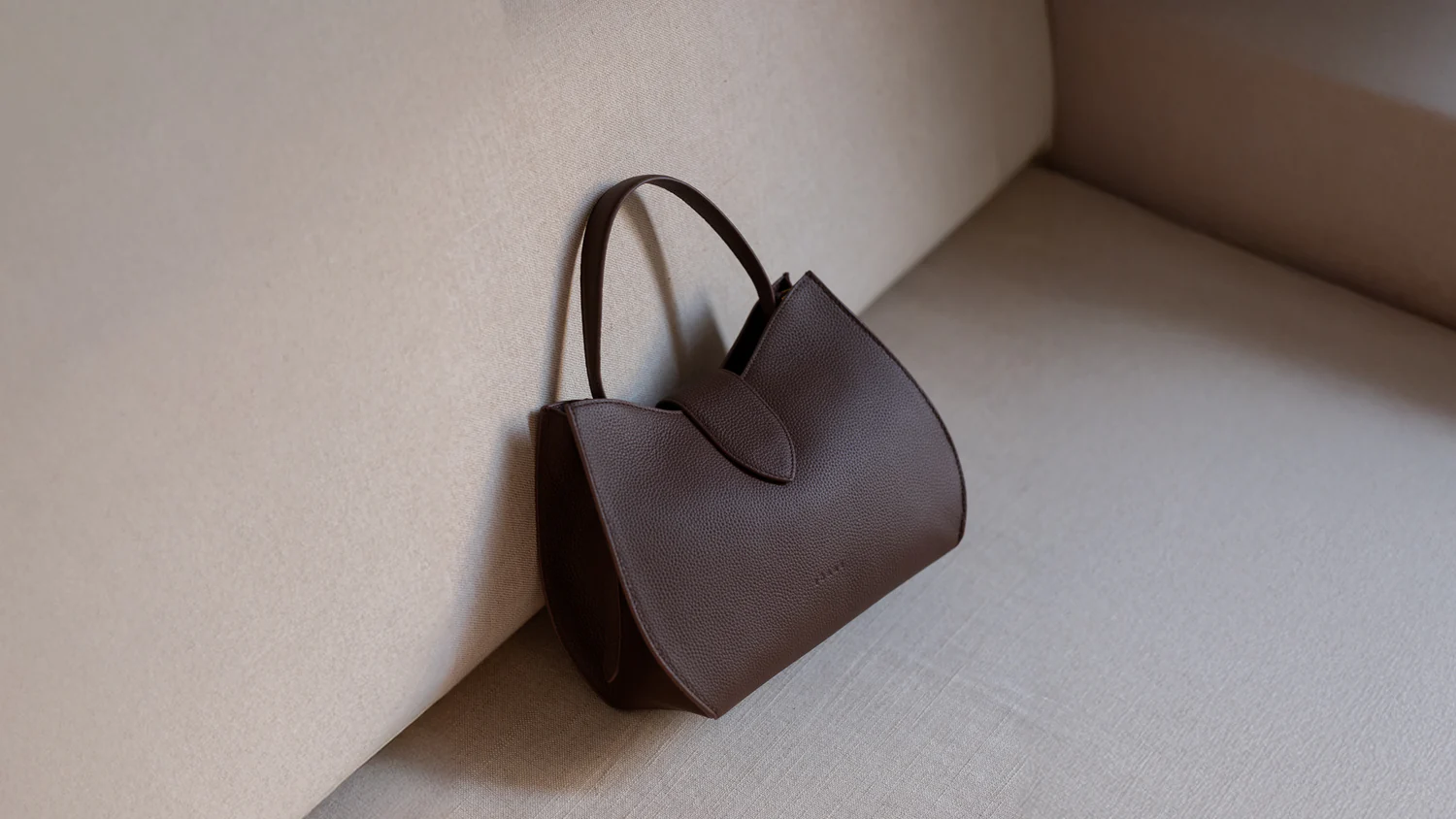 L'élégance parisienne à votre bras